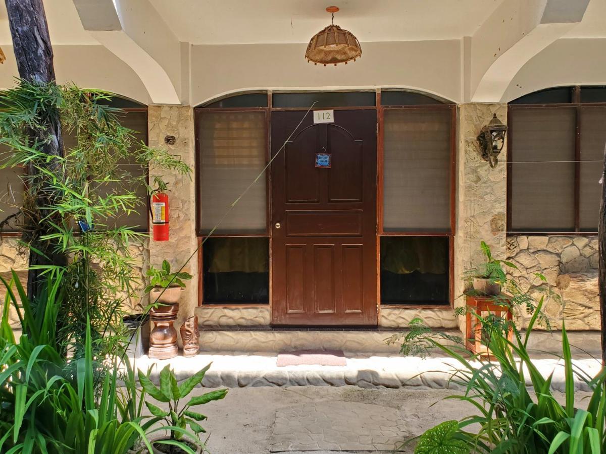 Patrick'S On The Beach Resort General Luna  Exterior foto